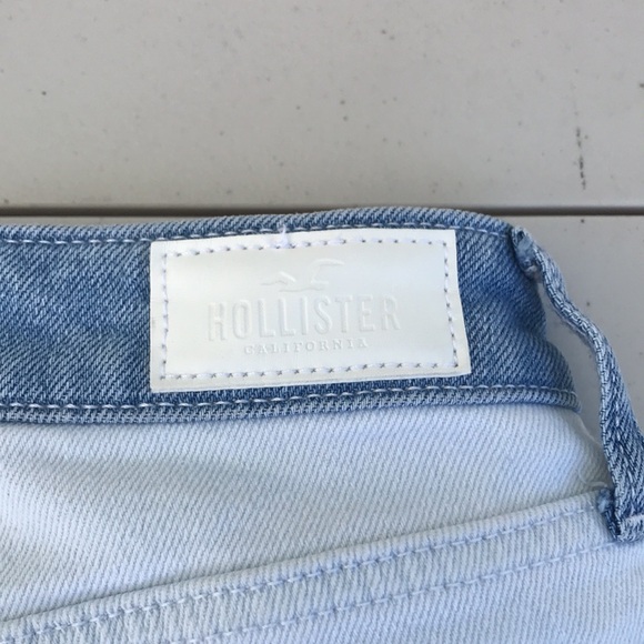 Hollister Curvy High-Rise Mom Jean Size 5R W27 L27 - Picture 3 of 4